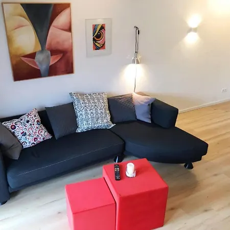 Contemporary In With Balcony Appartement